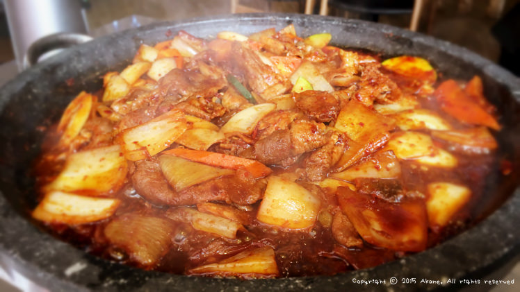 【韓國首爾】Maple Tree House 超值商業午餐：辣炒濟州烤豬肉套餐