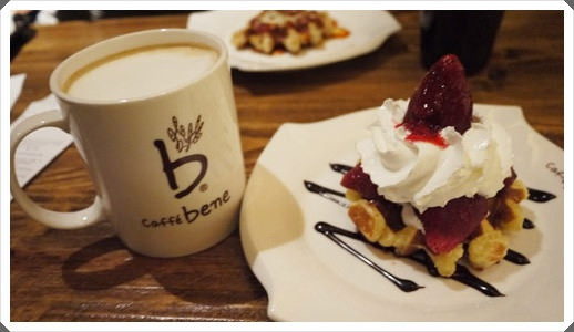 【食記】首爾Caffe Bene 카페베네 超美味鬆餅