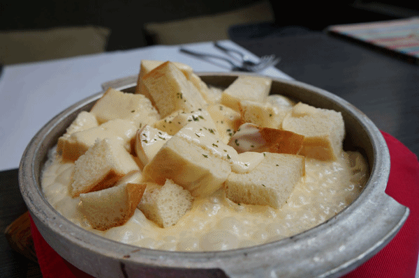 【試吃】AQUA水相餐廳 - 火山麵包超吸晴