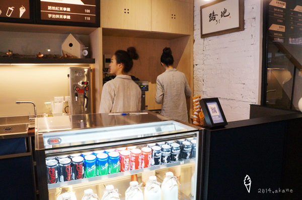【台中西區】路地(ろじ)手作り氷菓子-藏身巷弄中的日式冰淇淋